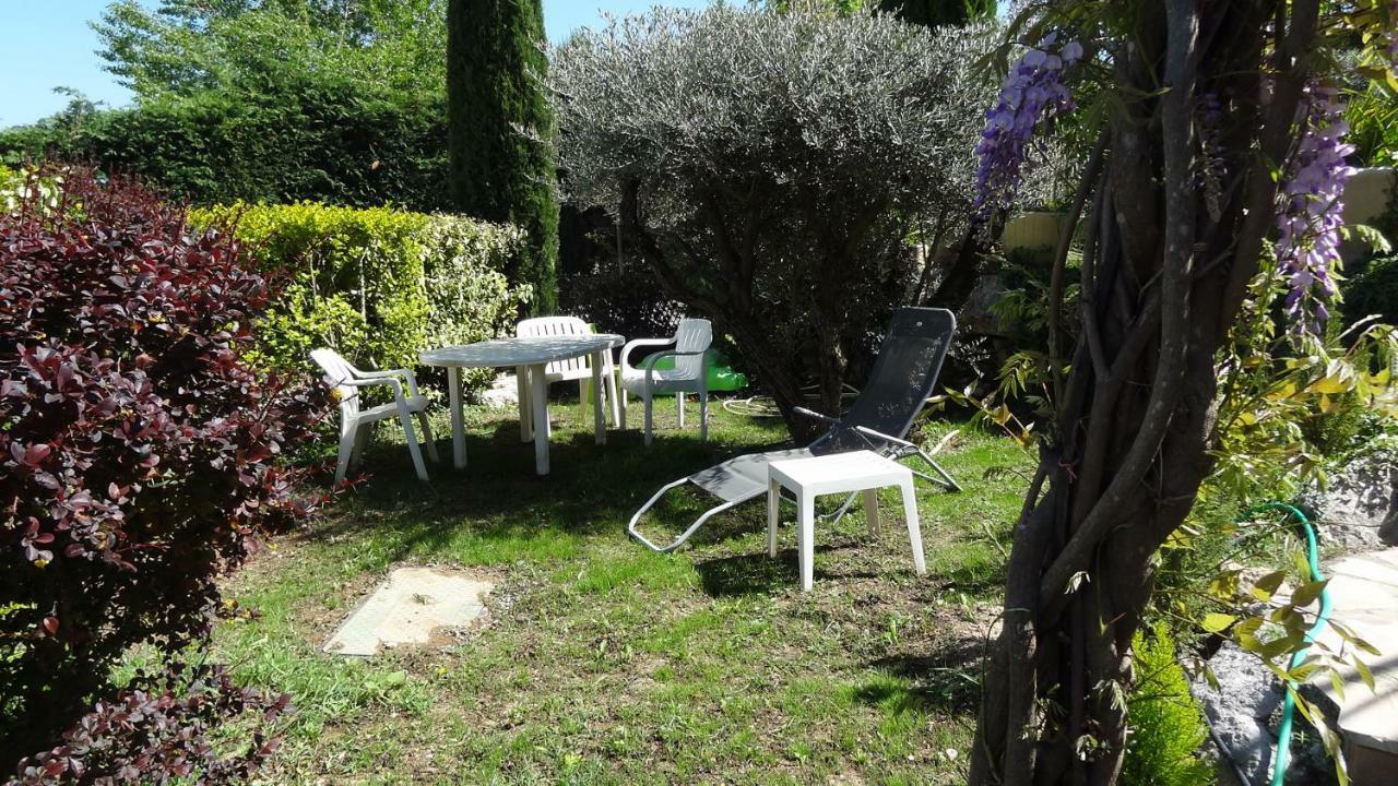 Les Chevrefeuilles Apartman Manosque Kültér fotó